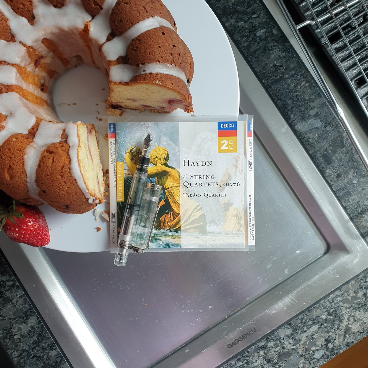 #morninglistening to the composer who takes the cake: JosephHaydn in his op.76 string quartets w/the TakácsQuartet on @deccaclassics. Which brings up the question of your fave recording of op.76, if you have one. Amazon: amzn.to/3UcTS8R #HaydnCuresAllProblems