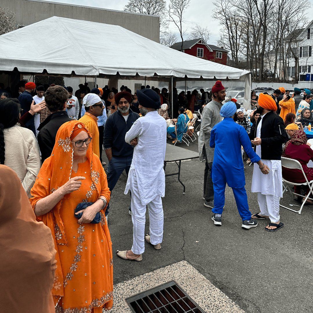 CONECT_CT's tweet photo. Grateful for the opportunity to celebrate Vaisakhi Day with our wonderful friends at the Norwalk Gurudwara (Guru Tegh Bahadur Ji Foundation) on April 14th.

#CONECT https://t.co/AfBbHHnBkW