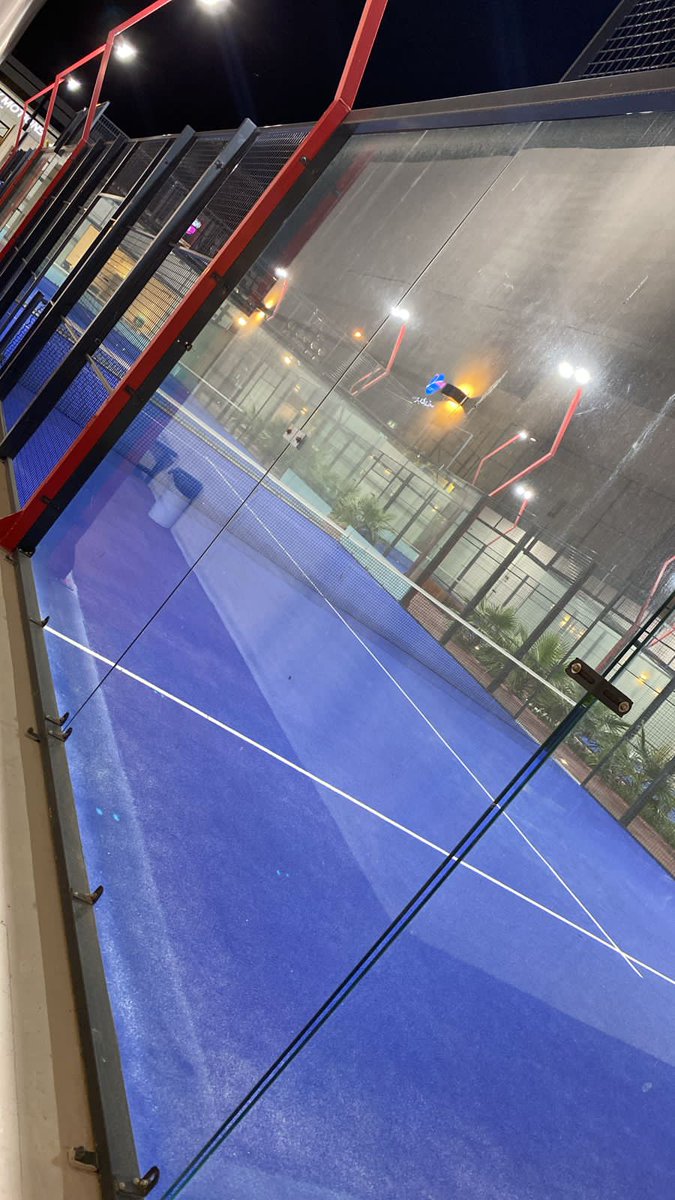 تركيب وفك ملاعب بادل في جميع أنحاء المملكه للتواص مهندس هيثم عمران المطيرى 0561288197