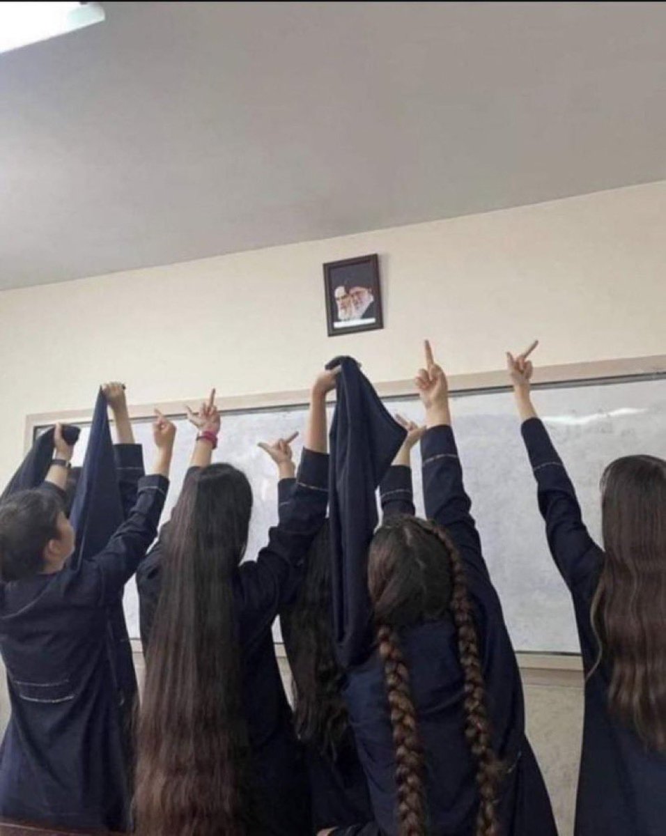 AzatAlsalim's tweet photo. Fûck lsIamic regime of Iran! https://t.co/mWBlbfBMp7