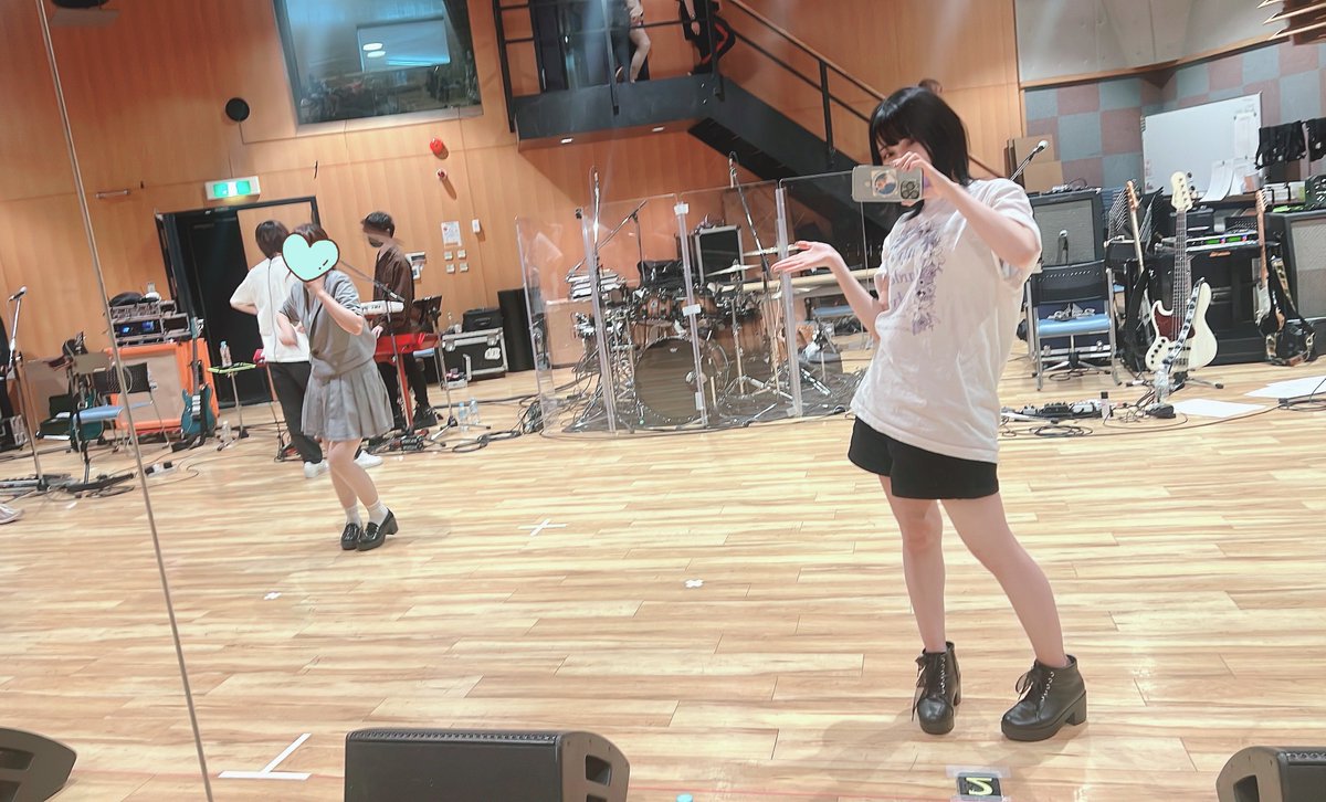 こちらダンスの練習中のはのんさんです