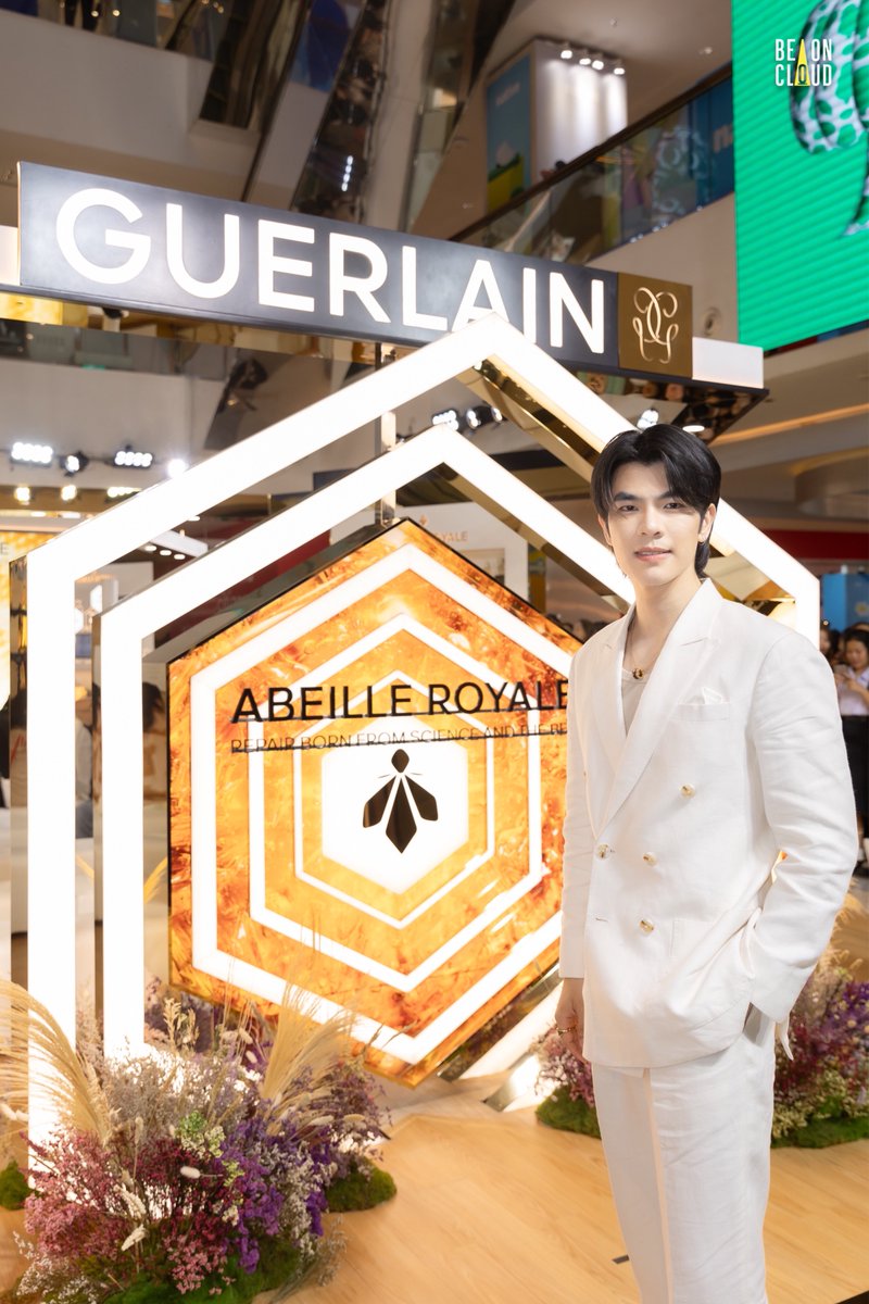 ขอบคุณกำลังใจที่ส่งให้ มาย ที่งาน Guerlain Unveiling The Launch of Abeille Royale มาก ๆ นะคะ ทั้งทีมหน้าจอและหน้างานเลย 😊🫶🏼 #MilexGuerlainTH #GuerlainxMile #Guerlainthailand #AbeilleRoyale #Meteorites