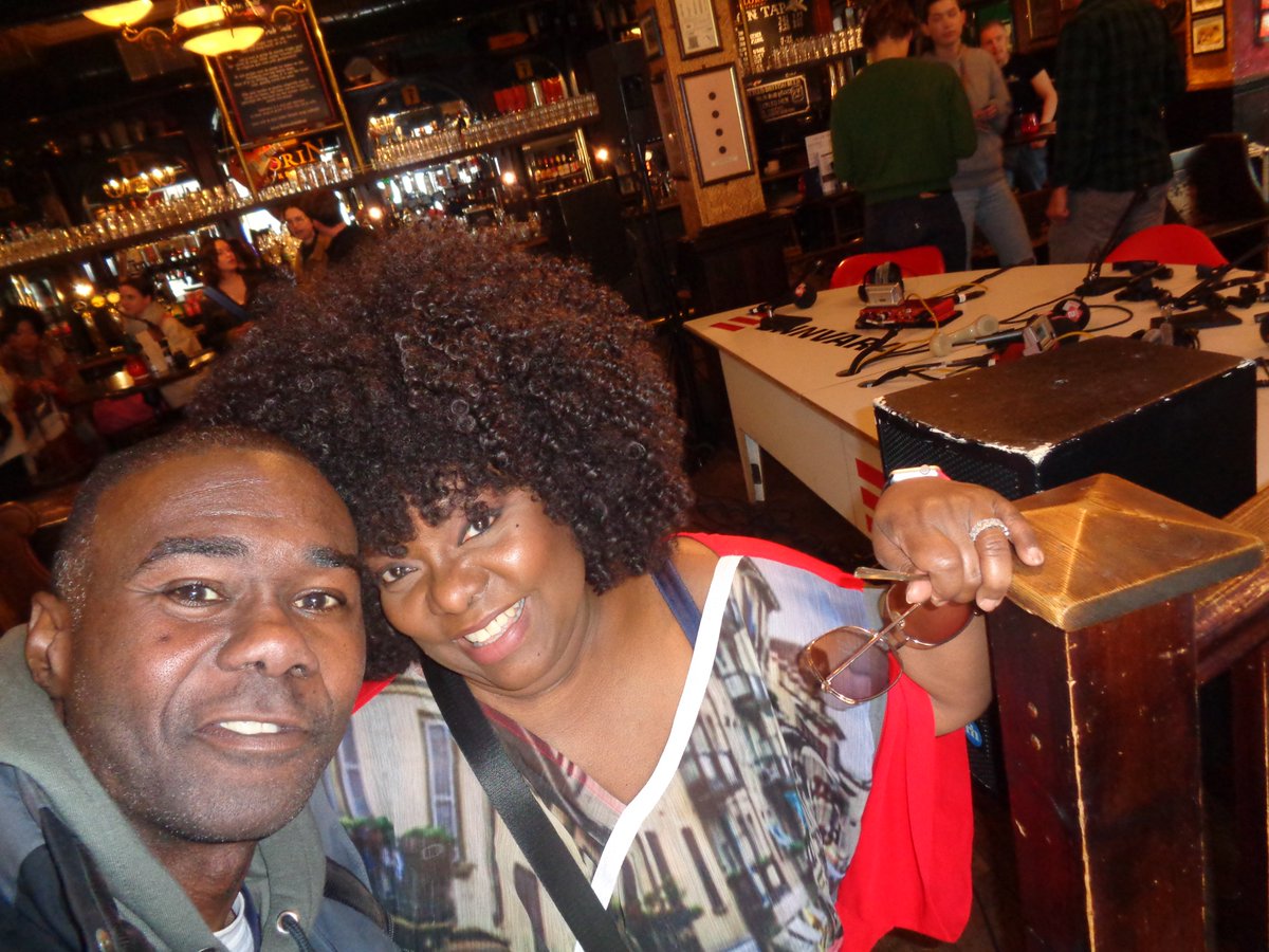 mikey mike@utrecht@theflorin with singer-songwriter michelle david 
@michelledavid 
#brothersandsisters 
#amsterdam 
#florinutrecht 
#nicebeautifulvoice 
#michelledavid
#thetruetones 
#thegospelsessionsvol1 
#singersongwriter