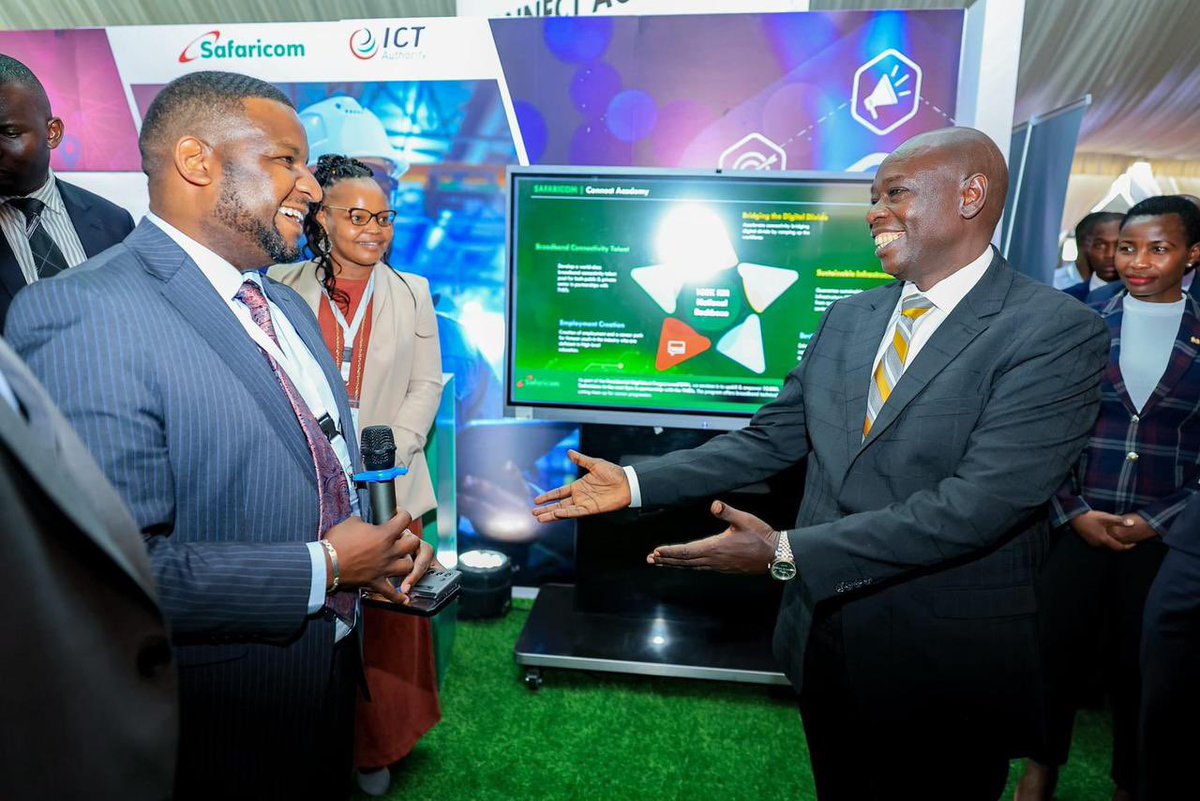 Yesterday, Deputy President @rigathi visited our experiential booth on the final day of the #ConnectedAfricaSummit2024, where he was warmly received by George Njuguna, our Ag. Chief Technology Information Officer who highlighted the pivotal role of digital connectivity in