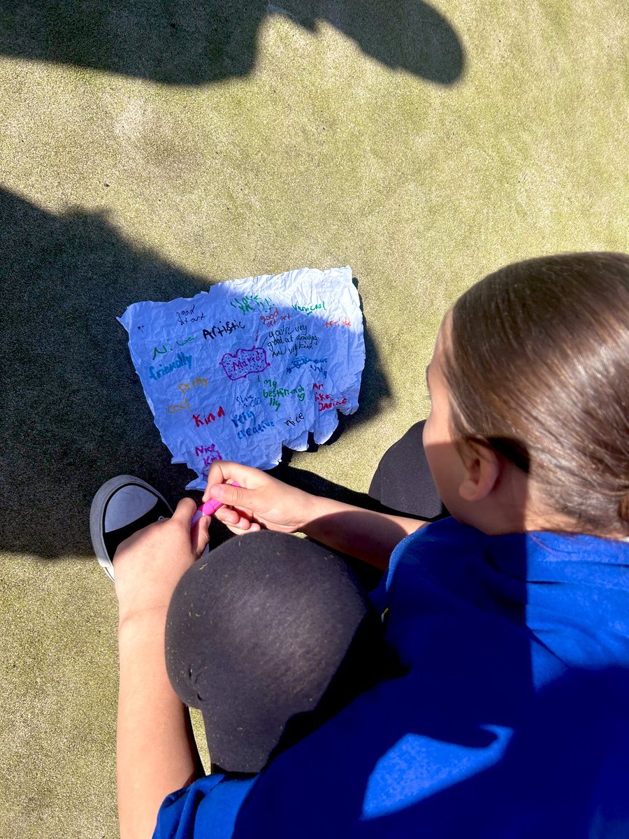 The sun was shining for our first session of the P7 Transition block @DalmarnockPS ☀️ Of course we started off with some positive words for our friends and found out how they would like this programme shaped! 🫶🏻 “I didn’t know people thought I’m smart”