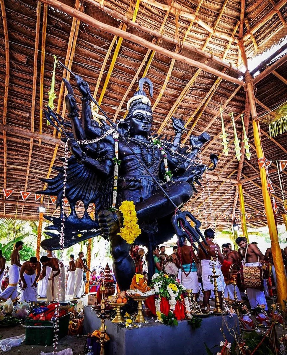 Somewhere in Sri Lanka….🕉️🔱
