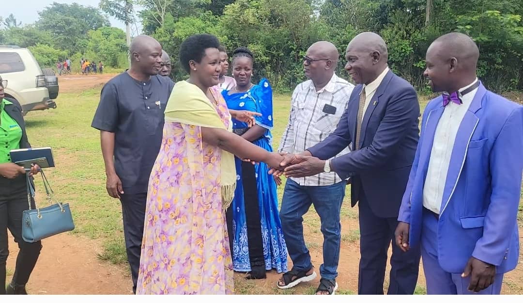 Happening now: SPA/PA Hon @KatushabeRuth82 has arrived in Nakasongola district to attend the AGM and fundraising function of Kalongo Rural Development Sacco as the Chief Guest . She's joined by the area MP Hon Mutebi Noah Wanzala and other district Leaders. @KagutaMuseveni