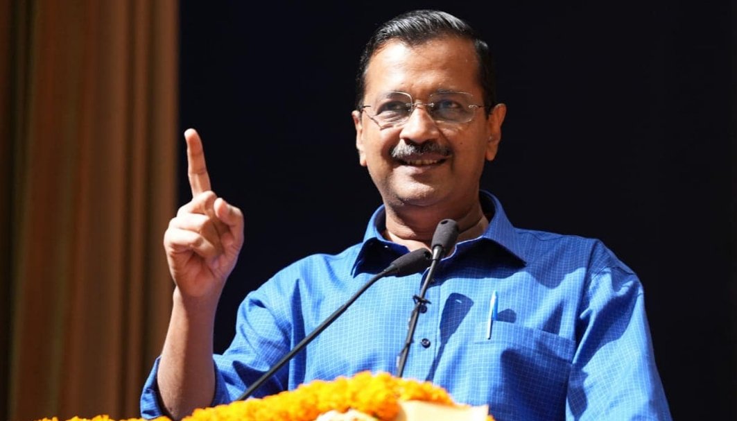 #Breaking Delhi High Court castigates Arvind Kejriwal led Delhi government and AAP led MCD for its failure to provide textbooks to over 2 lakh students. Court says Delhi govt is only interested in appropriation of power and by not resigning, despite his arrest, Arvind Kejriwal…