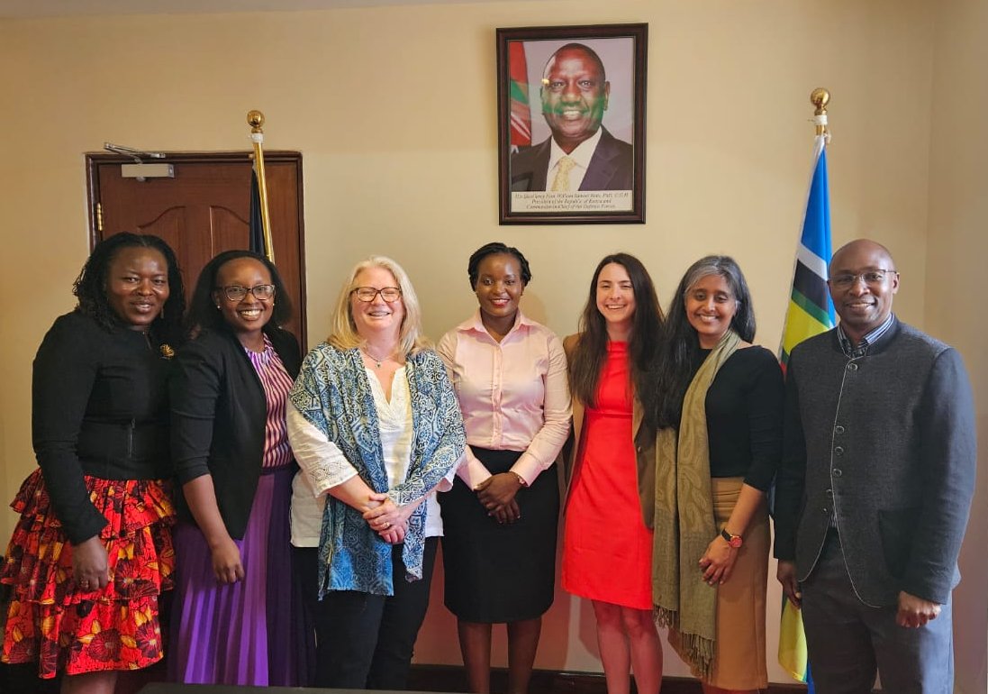 An inspiring visit by @Data2X to our office earlier this week! 🌟 Building on our shared vision, we're setting the stage for #GenderData to drive policy and law. Together, we're committed to making data count for every woman and girl. #DataDriven #WomenEmpowerment #PolicyImpact