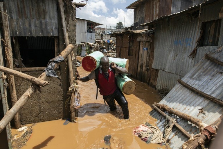 Floods in Kenya underscore the urgency of investing in infrastructure that can withstand and recover from natural disasters. Resilience is our best defense.
#KejaBilaFloods
BomaYangu Crash
Rutos Ark