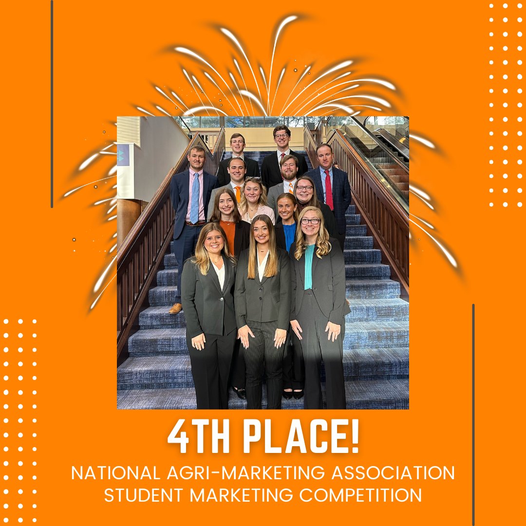 UTAgResEcon's tweet photo. 🙌 Congratulations to our NAMA team for placing 4th at the National Agri-Marketing Association’s 2024 Student Marketing Competition in Kansas City! We’re celebrating on Rocky Top! Way to go, Vols! 🍊

@KC4UTIA @UTIAg https://t.co/wmzZN0gF9S
