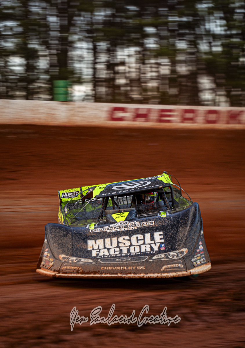 Big Sexy flexing at Cherokee 

#dirttrack #latemodels