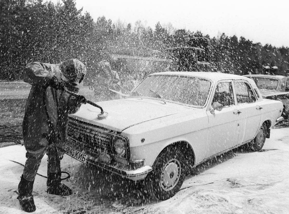 🕯 On April 26, 1986 - 38 years ago - the #Chernobyl tragedy took place. 🙏 We are forever grateful to the courage & dedication of the heroes – pilots, firemen, rescuers, military & civilian personnel – who risked it all to save lives. #WeRemember