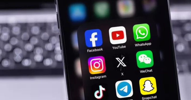 💬 [COM DE CRISE] Les réseaux sociaux bouleversent la gestion de #crise : «Le moindre faux pas peut entraîner une mise en cause», souligne @‌KerenLentschner. #GestionDeCrise #RéseauxSociaux

Découvrez des exemples concrets et percutants dans @‌LeFigaro. 👇