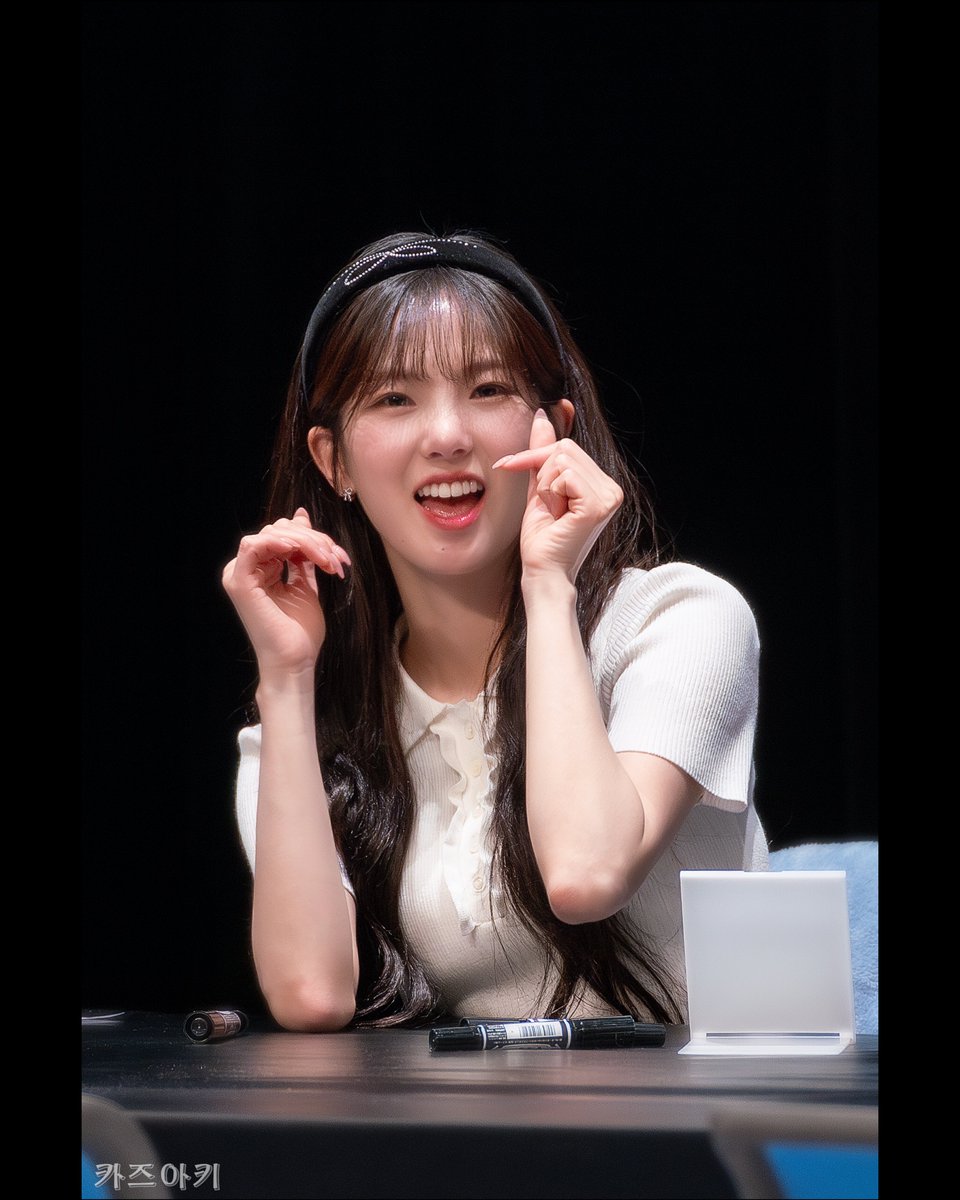 20240330 Kep1er Japan 1st Album <Kep1going> Special Sign Event  in Osaka.

#Kep1er #Yujin #ChoiYujin #케플러 #유진 #최유진 #Kep1going