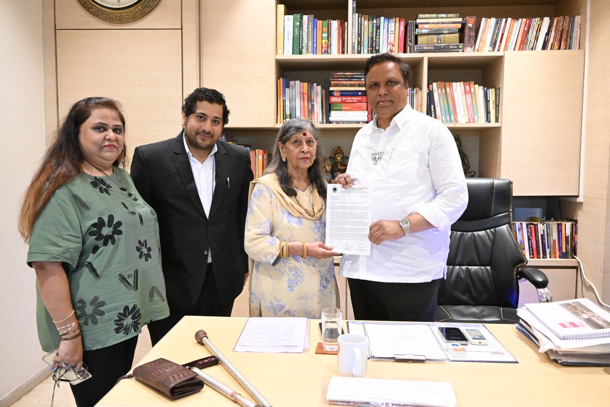 A delegation of the Khar Residents Association met me and expressed their objection to the proposed design of the Khar East-West Elevated Bridge project as tendered by the Bridges department of the BMC. I approached the BMC Commissioner and pointed out the numerous flaws in the…