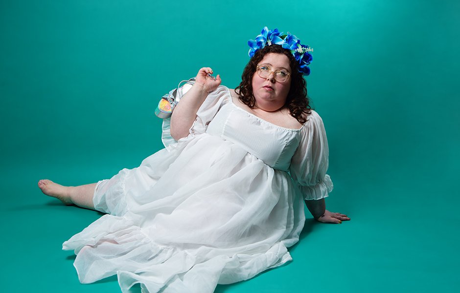 Comedian @AlisonSpittle has been voted on of the best artists from the Fringe, and now she’s bringing her rage-filled humour to @FirebugBar on Saturday. Tix are selling fast, so grab yours now! tinyurl.com/34xasy6d #DMUtop10