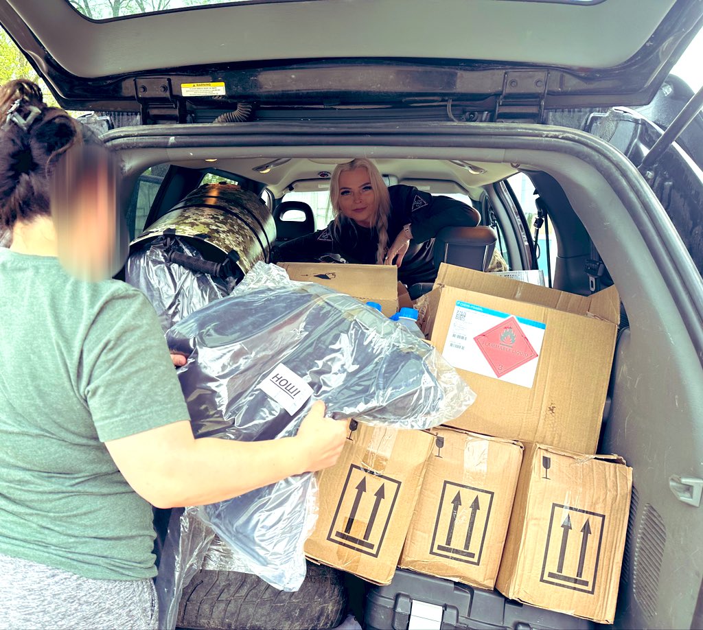 We packed a lot of items for the medEvacs and for stabilization points. East we are coming! @AnnaFil_Ukraine @amerikanska5050 🇺🇦