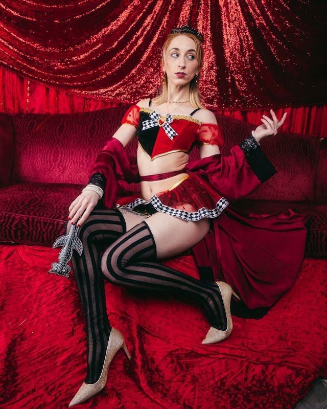 Friday at Pandora's is always best. Here today: SASHA, Mia, Kitty, Letty, Medusa, Alice, Hadreon, Dahlia & Iris are all accepting sessions all day and all night! Call 212-242-4577 or email webmistress@pandorasboxny.com to book.