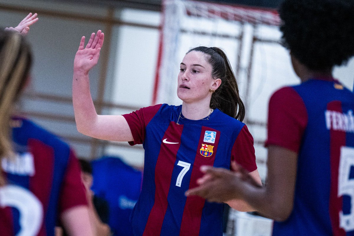 📌 𝗥𝗘𝗦𝗨𝗟𝗧𝗔𝗧𝗦 🏆 Fase d’ascens a la Lliga Iberdrola ✅ Primer partit guanyat!! 🏐 @CVBarcelona - Zalaeta (3-1) 💙❤️ #forçabarça