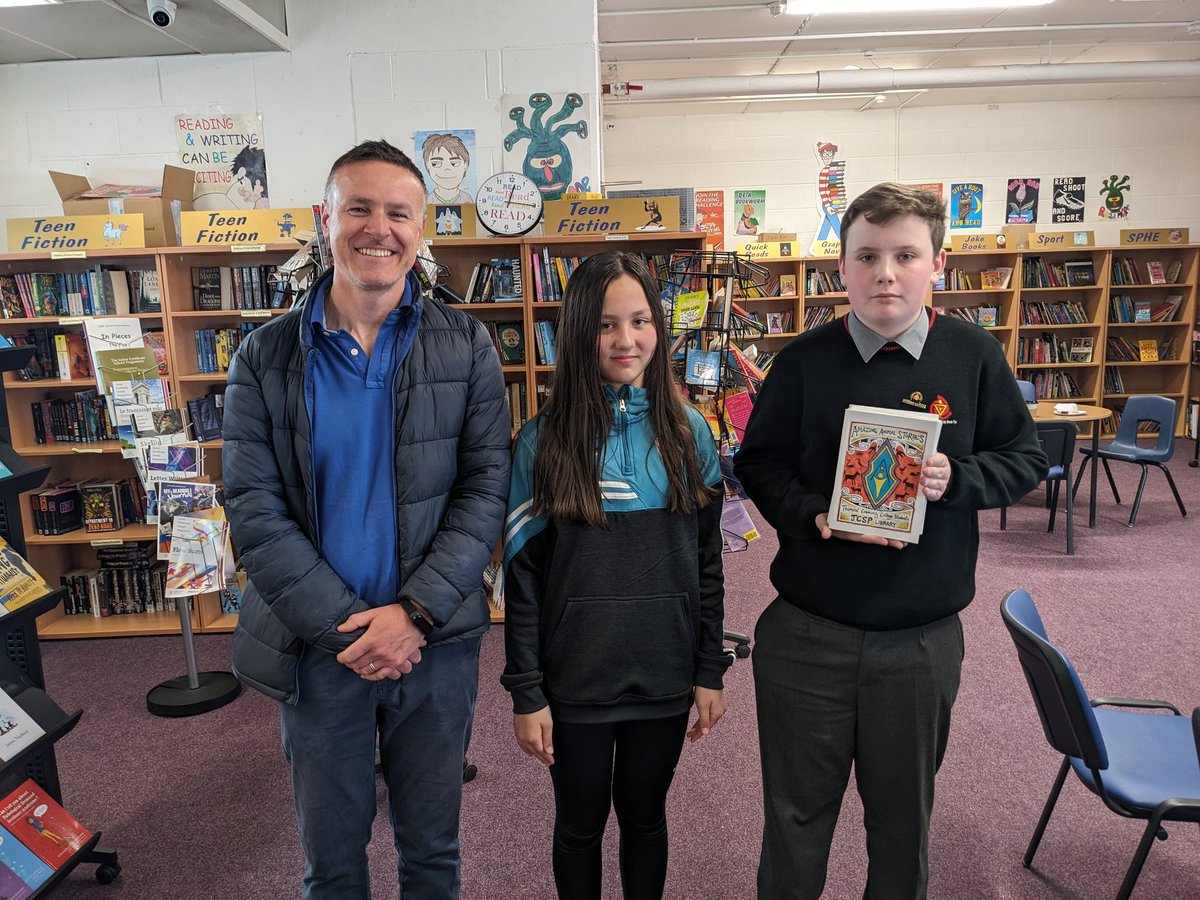 Roscrea Community College teachers and student council visited us to get ideas for books and library layout. They also discussed their school's Code of Behaviour with TCC class reps. Our book club gave them some books by TCC students. @jcsplibraries @ThomondCommColl @cproscre