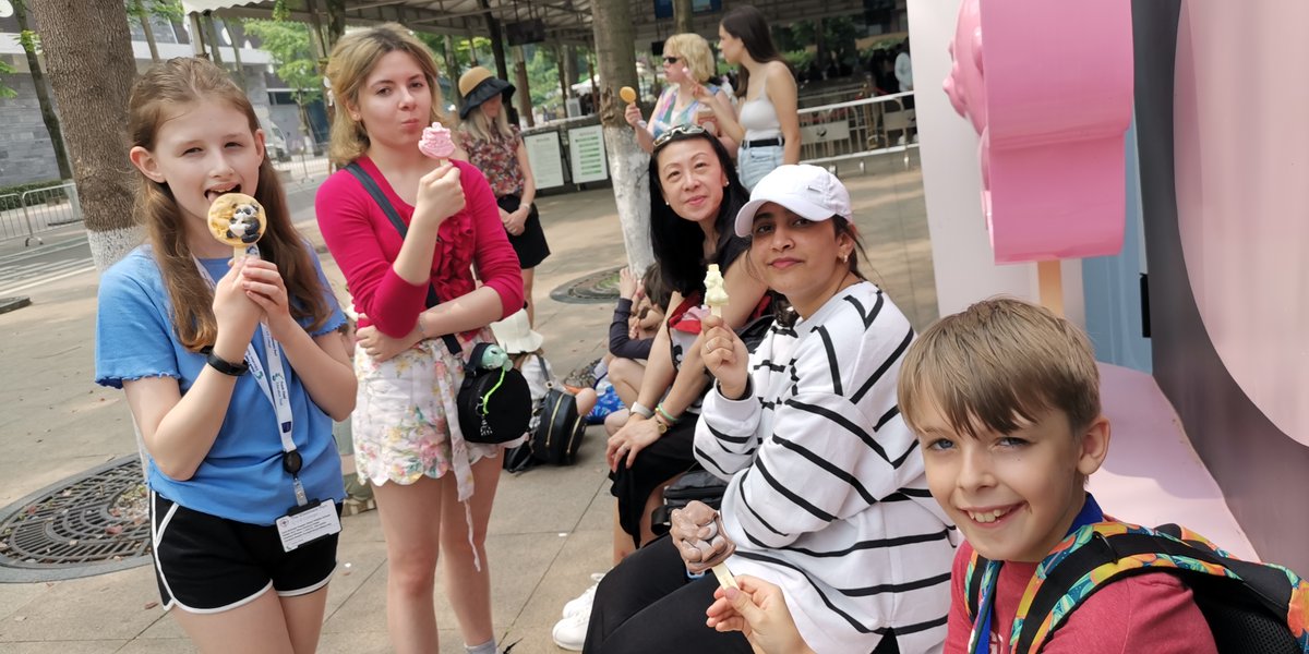 Today, students embarked on an amazing journey to the Chengdu Research Base of Giant Pandas 🐼 and the Sichuan Provincial Museum. 🐼🏛️ #ExploringChengdu #StudentAdventures
