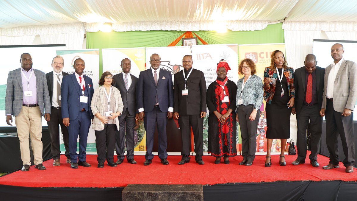 Distinguished guests at the ground-breaking event for the construction of the Roots, Tubers, and Bananas-East Africa Germplasm Exchange Laboratory (RT-EAGEL) at the KEPHIS Plant Quarantine and Biosafety Station (PQBS) in #Muguga @Cipotato @IITA_CGIAR @CGIAR @mithika_Linturi