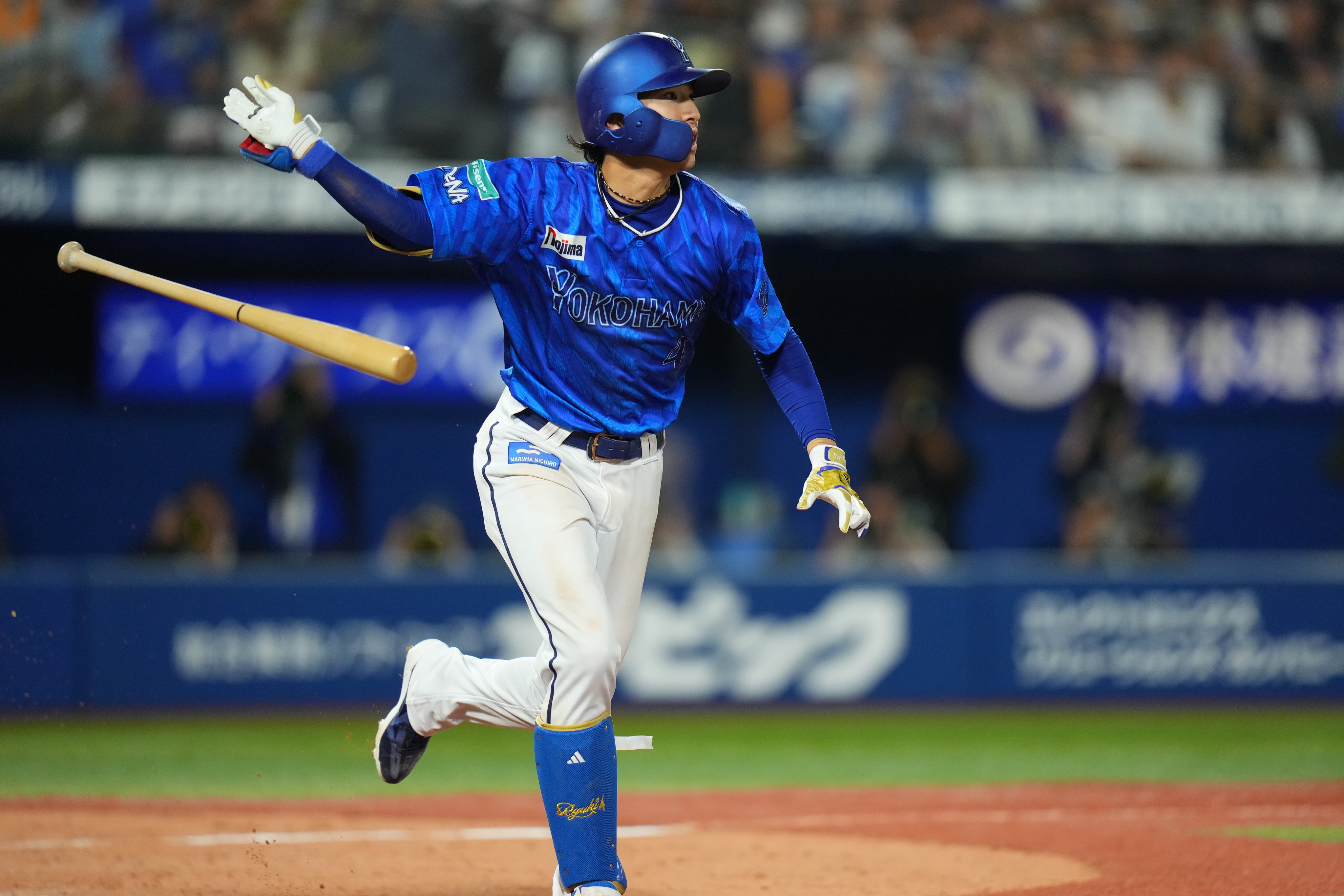 2019 プロ野球 セ・リーグ 横浜DeNAベイスターズ DESCENTE 2019 プロ野球 セ・リーグ 横浜DeNAベイスターズ DESCENTE