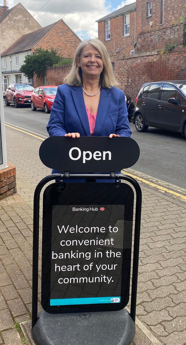 *NEW* The #Pershore banking hub is open in its temporary location @PershoreLibrary so if you’re a @Barclays @santanderuk @HSBC_UK @LloydsBank @NatWest_Help customer in the vicinity, please do visit and say hello to the friendly staff.