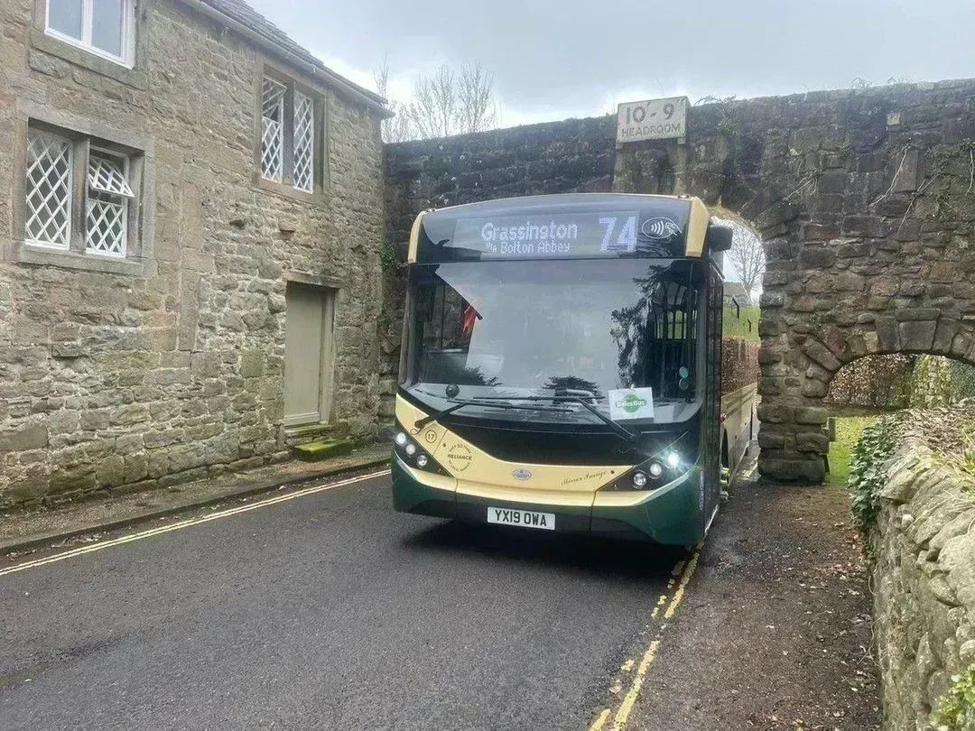 📣 Take the bus to the Yorkshire Dales with #DalesBus 74 from York to Grassington via Harrogate, Otley, Ilkley and Bolton Abbey.
Every Saturday and pay no more than £2 per journey.

For more information and times👇
buff.ly/44dwlIO