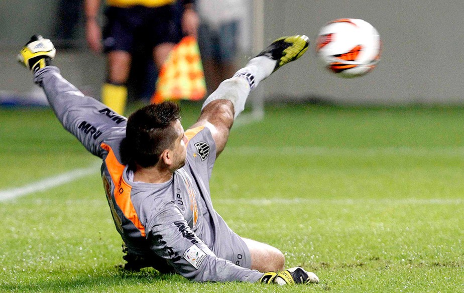 brasileiraoopre's tweet photo. 🐓26 DE ABRIL - DIA DO GOLEIRO 

DIZ AI... QUAL FOI A DEFESA MAIS FODA QUE VOCÊ JA VIU?

ME: ESSA DO VICTOR VAI SER INESQUECÍVEL https://t.co/WilRKM17NM