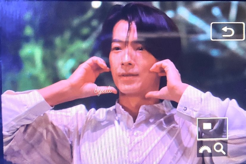 star_byuli's tweet photo. 240426 방콕 프리뷰 

댸니❤️

조명이란... 날 힘들게 한 것😮‍💨

#SUPERJUNIOR_DNE #DONGHAE #EUNHYUK #은혁 #동해 https://t.co/UibFWw9GVa