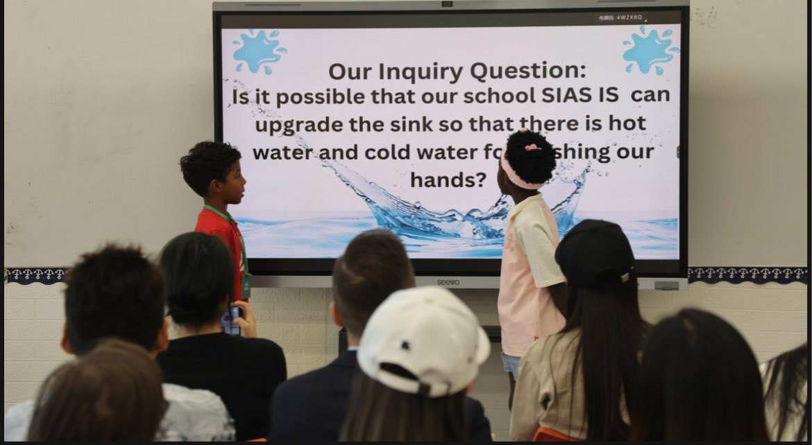 NicoleDorn9's tweet image. The G3 students did an excellent job using research ๐ง and communication ๐๐ฃ๏ธ skills for their Genius Hour project as they advocated for sustainability at #SiasIS
#PYP
