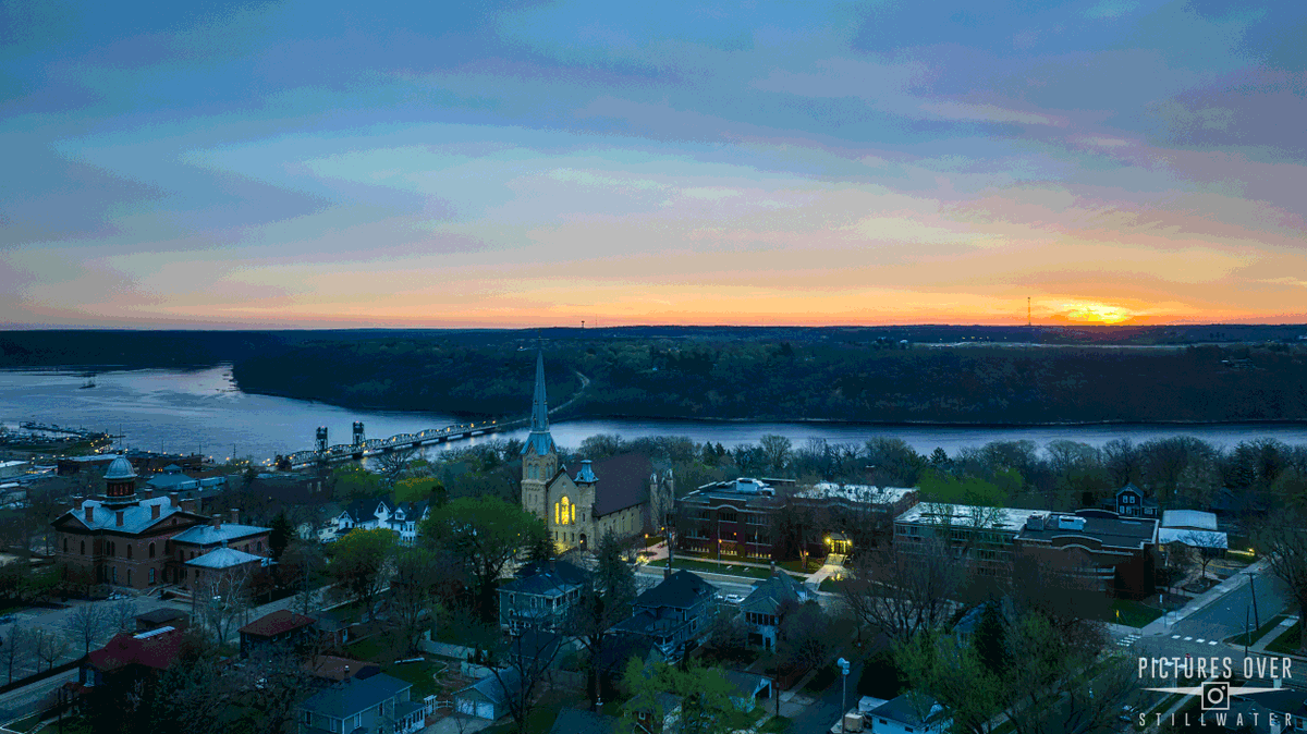 Wakey wakey rise & shine! Spring sunrise view from @iLoveStillwater @exploreminn @DiscStillwater View this & other stock images, prints, wall art, puzzles & more at our online store tinyurl.com/36txc7y5