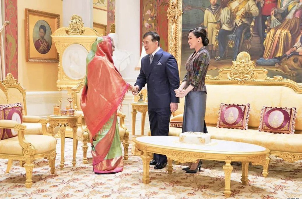 Prime Minister #SheikhHasina paid a courtesy call on Thai King Maha Vajiralongkorn Phra Vajiraklaochaoyuhua and Queen Suthida Bajrasudhabimalalakshan yesterday at Amphorn Satharn Throne Hall in Dusit Palace. #Bangladesh #Thailand @Thavisin @MFAThai