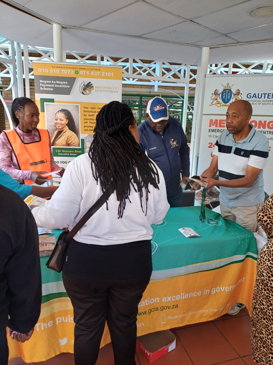 [PICTURES]: Gauteng CoGTA Communication, CDW's, Merafong Municipality, GCIS together with other West Rand Government Departments are creating awareness to the community on a 24 hour hotline number for sinkholes formation.