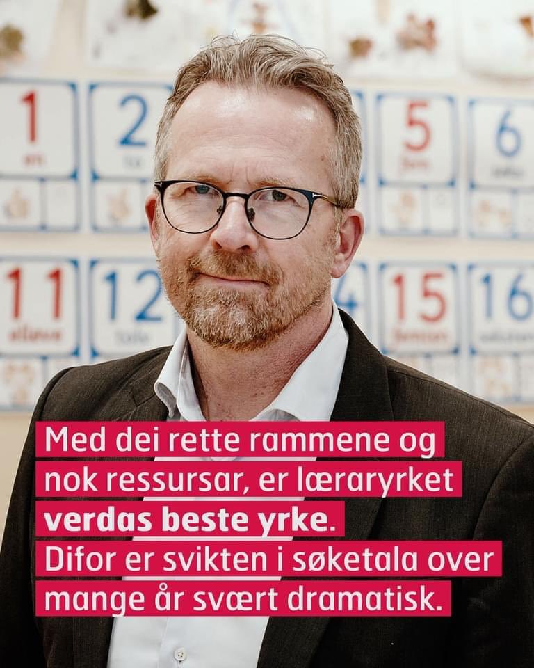 steinarstromsli's tweet photo. For 5. året på rad er det nedgang i søkjartala til lærarutdanninga. Ein haug med studieplassar vil stå tomme. @www_ks_no har sjølvsagt hovudansvaret for å gjere læraryrket attraktivt. 1. mai (forhandlingsfrist) er fyrste testen på om dei tek rekrutteringsutfordringane på alvor. https://t.co/rFw0Ol1B6e
