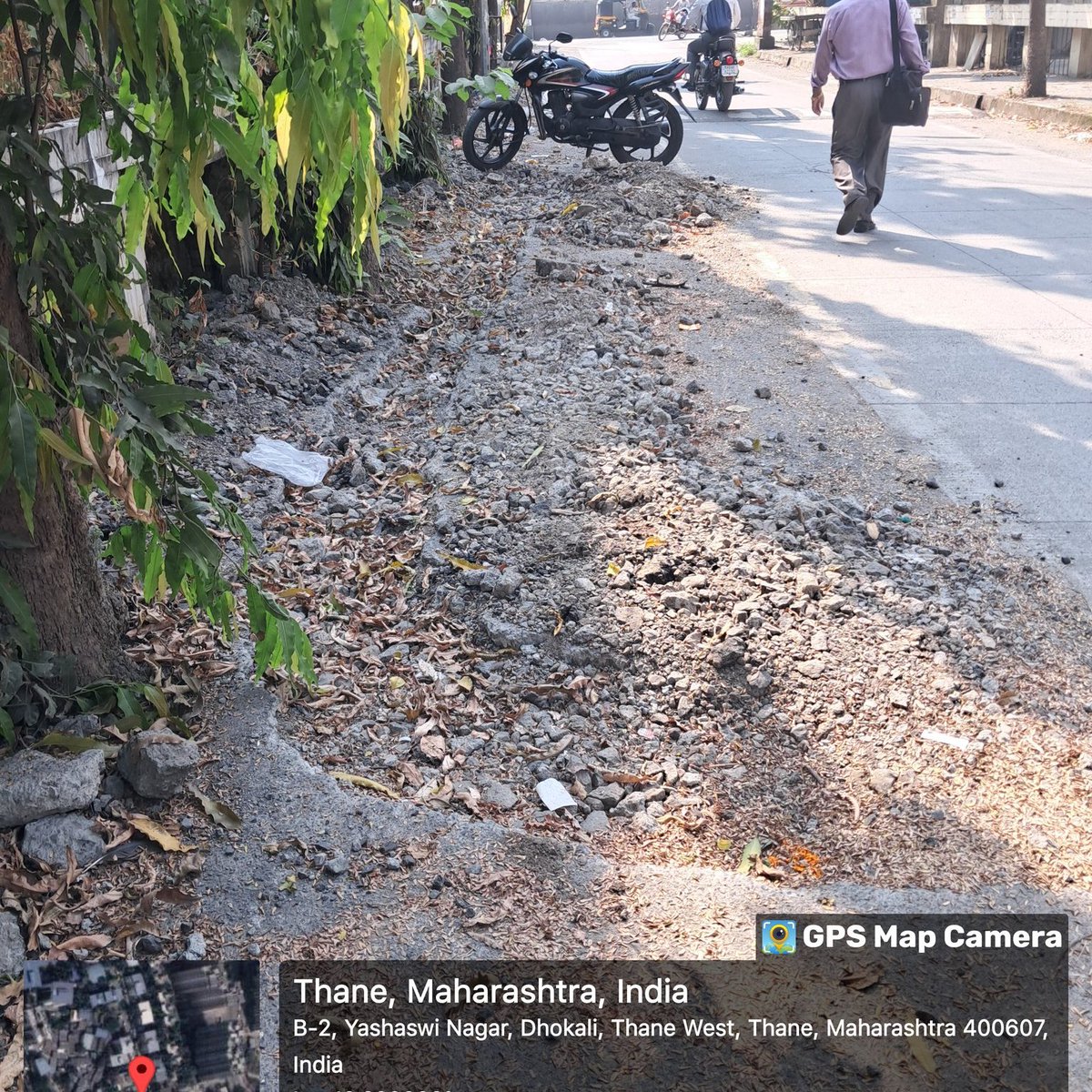 Dear @TMCaTweetAway please repair the pedestrians footpaths at Yashashwi Nagar Dhokali. #thane #mumbai