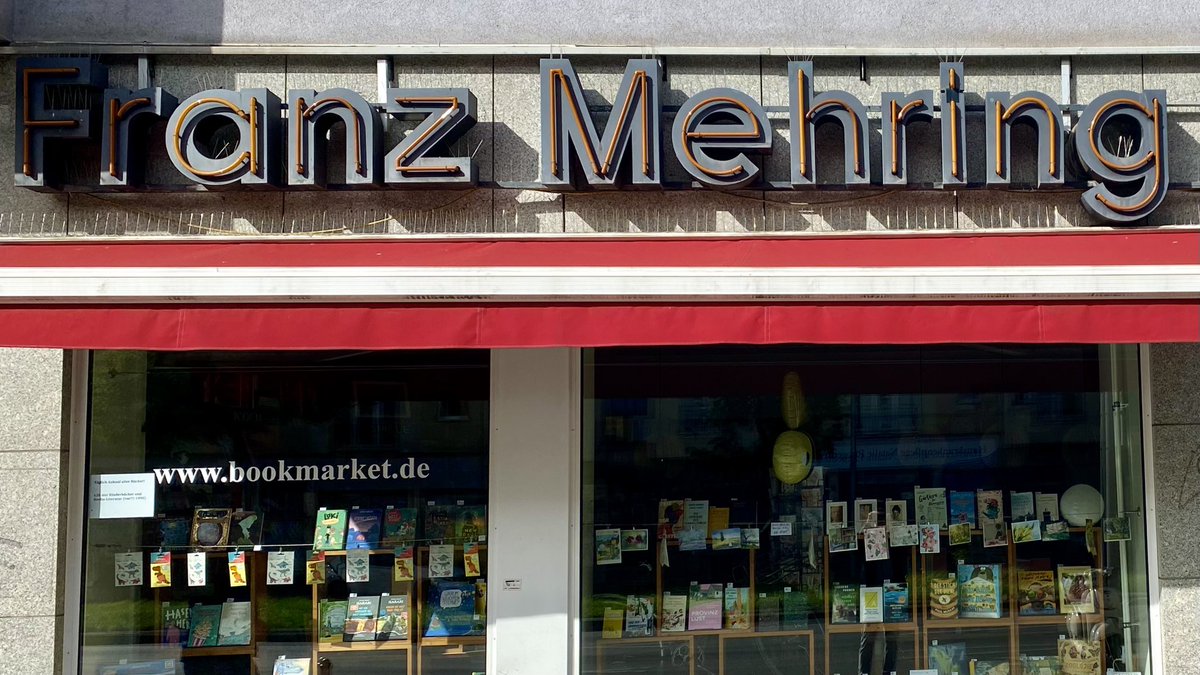 Wie sagt man so schön? Save the Date. Seit 20 Jahren kaufe ich hier meine Bücher, am 24. Mai nun darf ich vor Ort die #Provinzlust vorstellen: in der Franz-Mehring-Buchhandlung, Frankfurter Allee 65, #Berlin. Kommt vorbei, 19 Uhr geht’s los. @bretschneider_u @Aufbau_Verlag