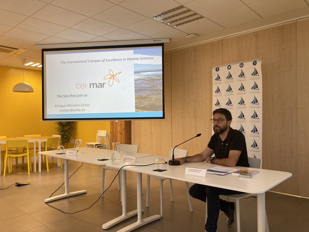 Enrique Moreno, de @campusdelmar, explica el proyecto SDG: “Hemos puesto la proa en el desarrollo azul, junto a la Administración andaluza y las empresas”. Desayuno de trabajo de CEIMAR y el CMMA en Málaga “economiaazul #andalucia #innvoacion