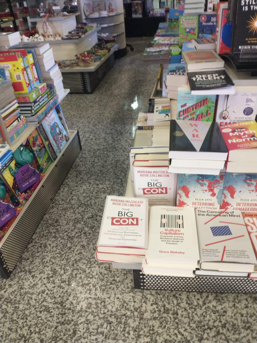 THE BIG CON at Tirana Airport in Albania! 🤩 @MazzucatoM Also feat @graceblakeley's Vulture Capitalism 📕 Thanks to my mum's friend for the picture