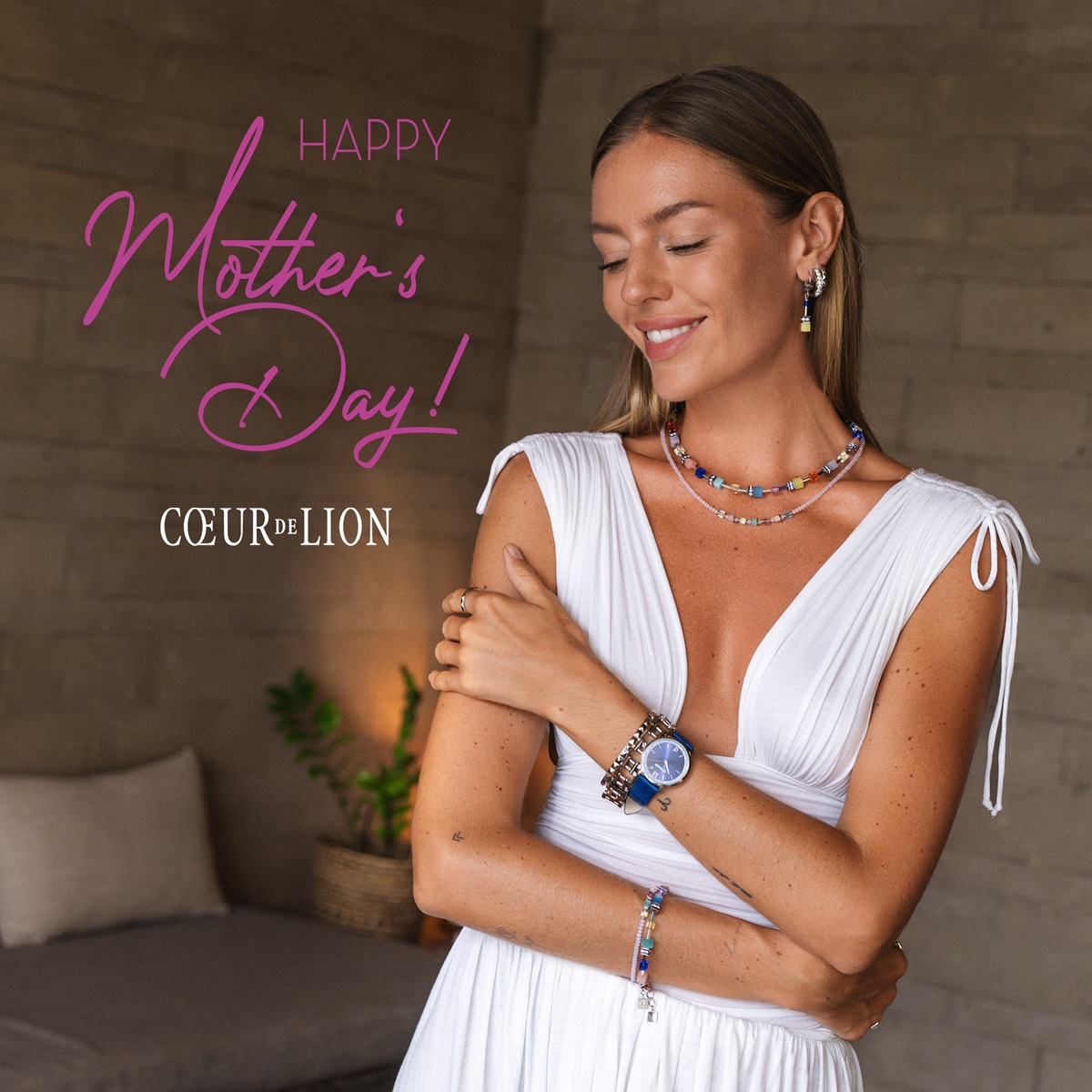 Origineller als Blumen oder Pralinen: Schmuck von Coeur de Lion ist die vielleicht schönste Art, Eurer Mum zum Muttertag Danke zu sagen:
uhrcenter.de/schmuck/coeur-…
#coeurdelion #uhrcenter #muttertag #geschenkidee #fashion #accessoire #liebe #halskette #armband #damenschmuck