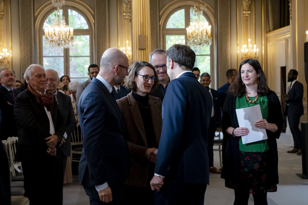 📆 Près d’un an après la remise du rapport de la #ConventionCitoyenne sur la #FinDeVie organisée par <a href="/lecese/">CESE</a>, nous accueillons aujourd’hui la session finale de cet exercice démocratique inédit en présence d’<a href="/EmmanuelMacron/">Emmanuel Macron</a>.