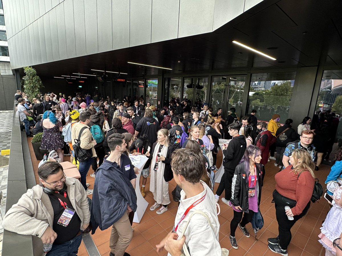 Proper group photo come soon, but the Australian @Twitch Community MeetUp this afternoon was insane! Thanks to everyone who showed up. So proud to represent such an amazing group of creators. We love you all. 💜 #dreamhack #dreamhackau