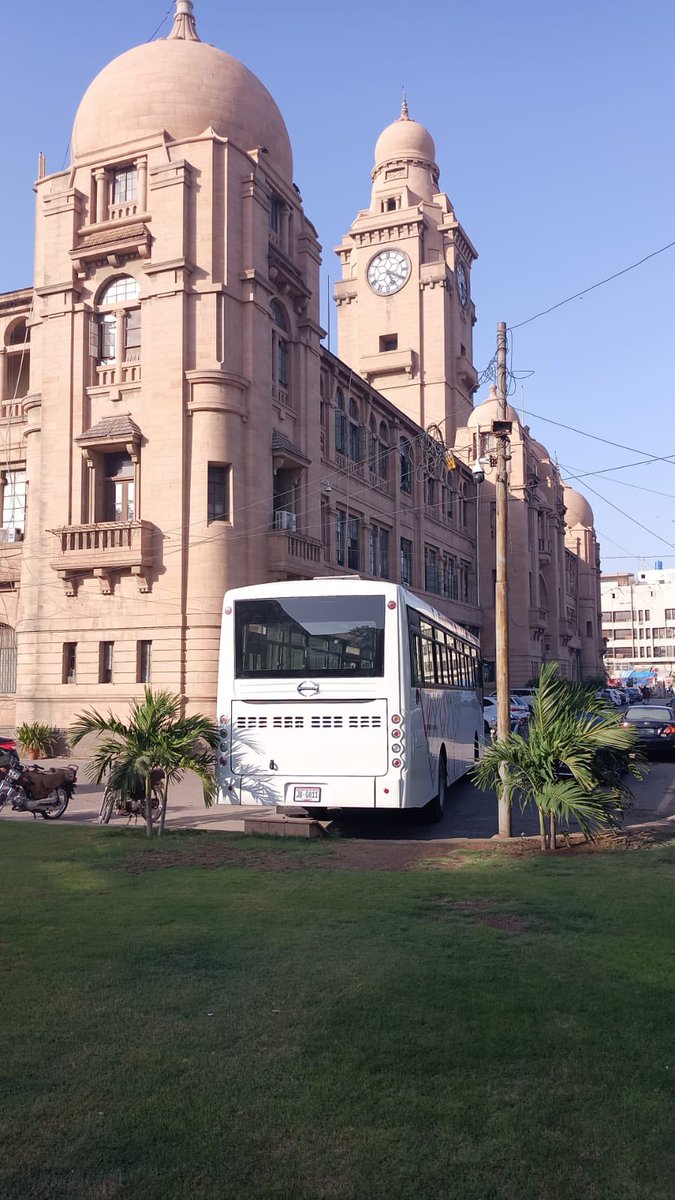 Amazing transformation of old condemned KMC buses into modern looking buses 🚌 🧿 #KarachiWorks