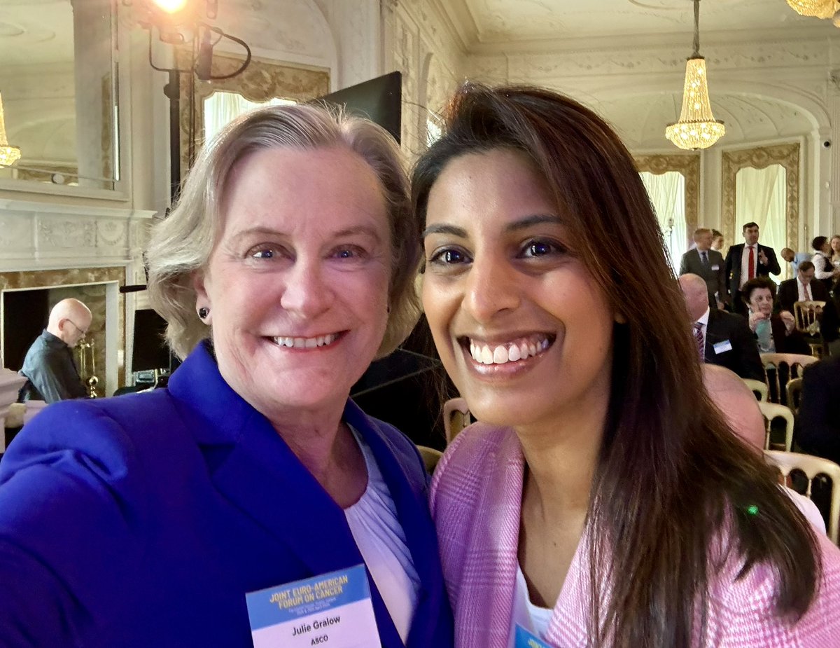 Great to meet @asco Leadership Development Program graduate @DrJNaidoo at #EuroAmericanCancerForum2024 - Now a leader in lung cancer in Ireland. #CancerHasNoBorders #TogetherStronger