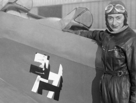 Sébastienne Guyot #French #aeronautical #engineer, 1 of 1st women to graduate from @centralesupelec in 1921; #pilot & plane owner, 800m #athlete in 1928 #Olympics. Awarded French Resistance #WWII medal for trying to rescue POW brother b. #OTD 26 Apr 1896 en.wikipedia.org/wiki/S%C3%A9ba…