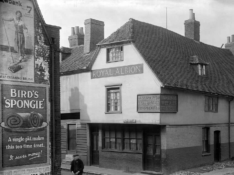 For #PhotoFriday: The ‘Royal Albion’ Public House, Havock Lane, Maidstone, c. 1930. A view that is much changed. The pub is still there, but the house to the left was demolished & now under Fremlin Walk. (Marley Collection, MC009) #Photographs #LocalHistory #Maidstone