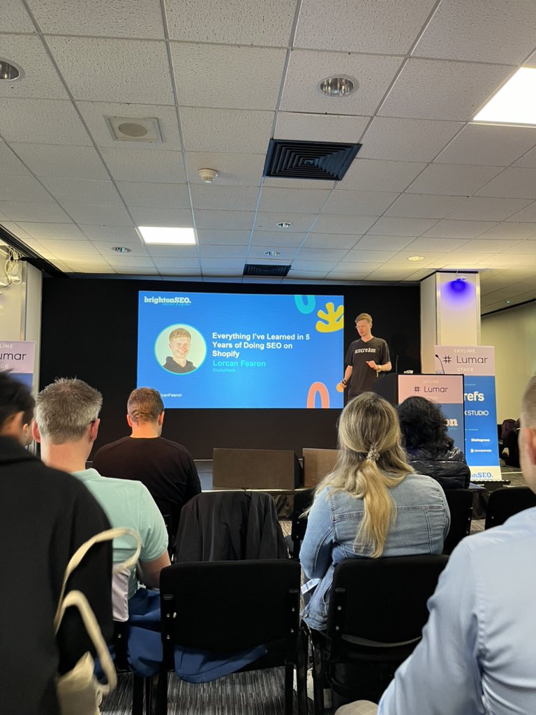 Second day at <a href="/brightonseo/">brightonSEO</a> and it's starting really well. Thanks <a href="/lorcanfearon/">Lorcan Fearon</a> for the tips.
And I can relate on... you know... the 200+ subfolders... #brightonSEO