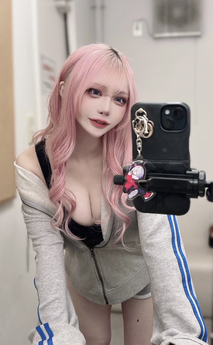 コスプレイヤーmonaのTwitter画像1
